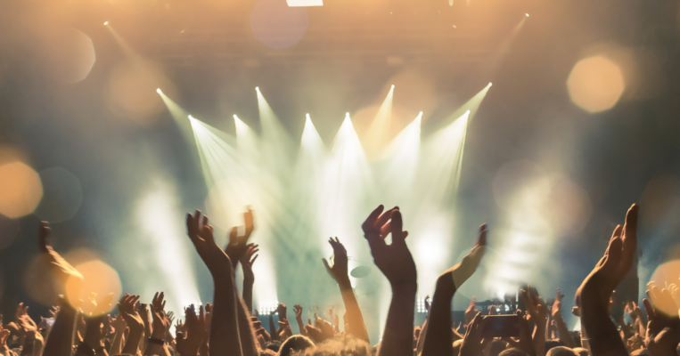 Festivals, concerts : profite du son, protège ton audition !